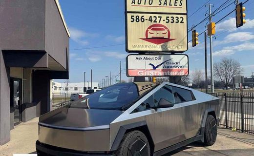 2025 Tesla Cybertruck Base