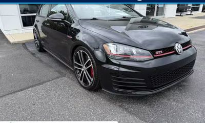 2017 Volkswagen Golf GTI S Sport SE