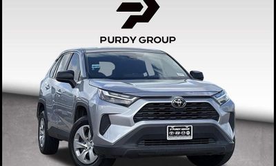 2023 Toyota RAV4 LE