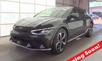 2023 Kia EV6 Light Wind
