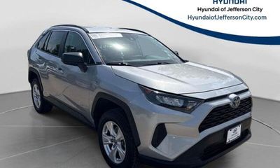 2021 Toyota RAV4 LE HV