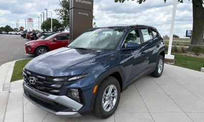2026 Hyundai Tucson SE