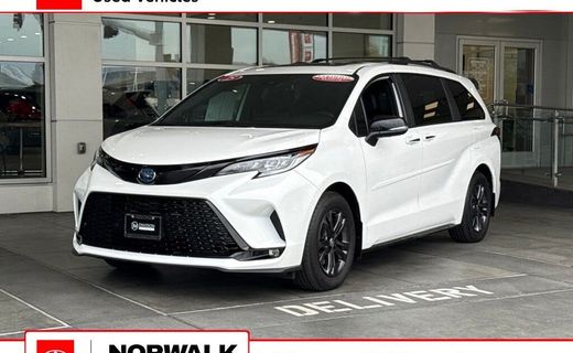 2025 Toyota Sienna XSE