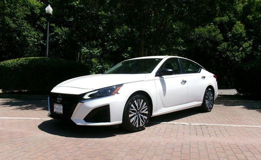 2024 Nissan Altima SV