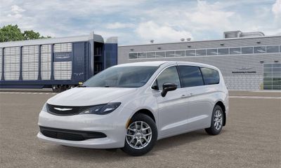 2026 Chrysler Voyager LX