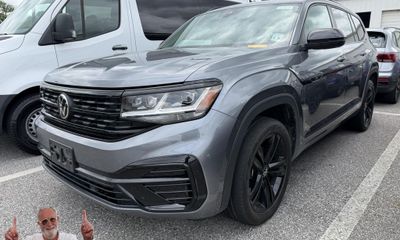 2023 Volkswagen Atlas 4Motion SEL R