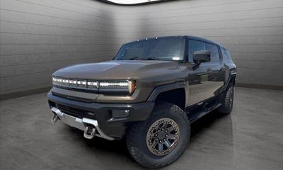 2025 GMC Hummer EV SUV 2X