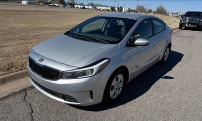 2017 Kia Forte LX Base