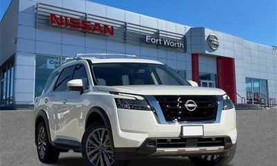 2023 Nissan Pathfinder SL