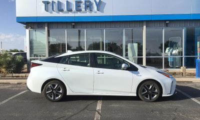 2022 Toyota Prius XLE