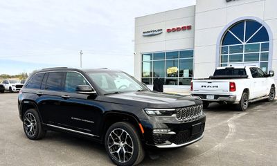 2023 Jeep Grand Cherokee Summit