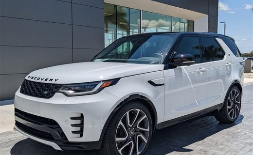 2024 Land Rover Discovery P300 Dyanmic SE