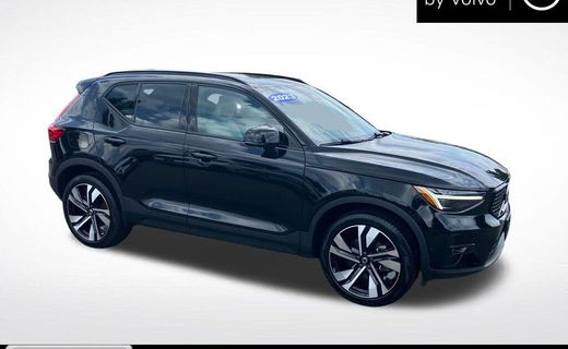 2023 Volvo XC40 Ultimate Dark