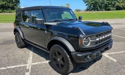2024 Ford Bronco Black Diamond