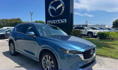 2024 Mazda CX-5 Premium Package
