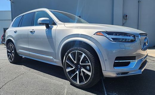2023 Volvo XC90 Plus Bright