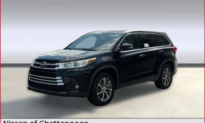 2019 Toyota Highlander SE XLE
