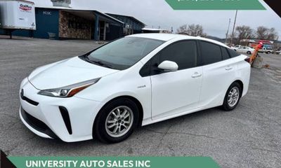 2021 Toyota Prius LE
