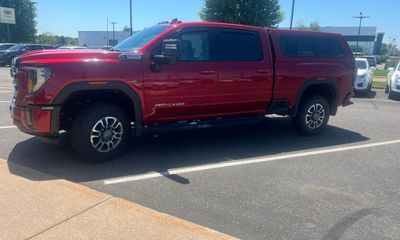 2024 GMC Sierra HD AT4