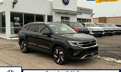 2024 Volkswagen Taos 4Motion SEL