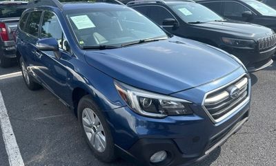 2019 Subaru Outback Premium ES M
