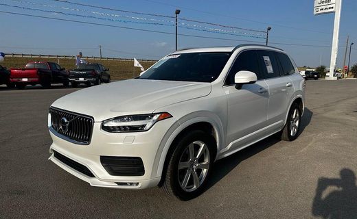 2021 Volvo XC90 Momentum