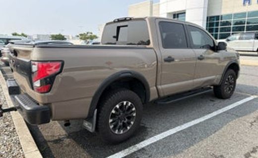 2021 Nissan Titan