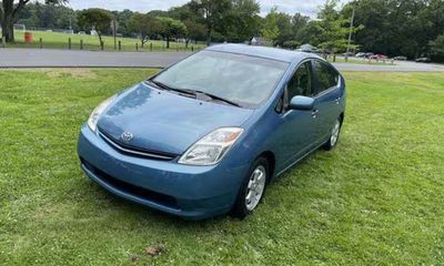 2005 Toyota Prius Base
