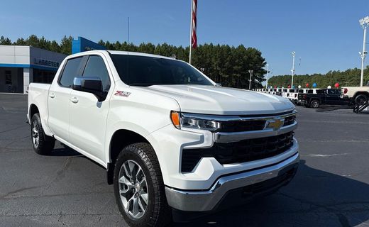 2026 Chevrolet Silverado LT