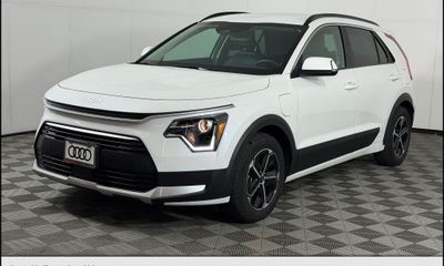 2024 Kia Niro EX