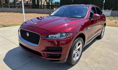 2017 Jaguar F-Pace Premium