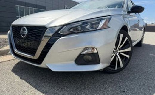 2022 Nissan Altima SR