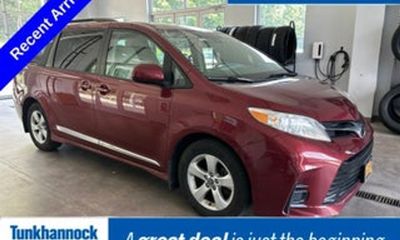 2017 Toyota Sienna LE Mobility