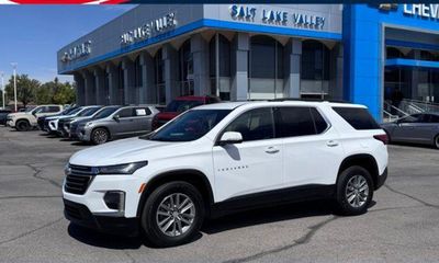 2023 Chevrolet Traverse LT