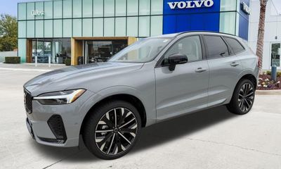 2026 Volvo XC60 Ultra Dark