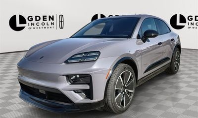 2025 Porsche Macan