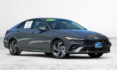 2025 Hyundai Elantra Limited