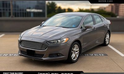 2013 Ford Fusion SE