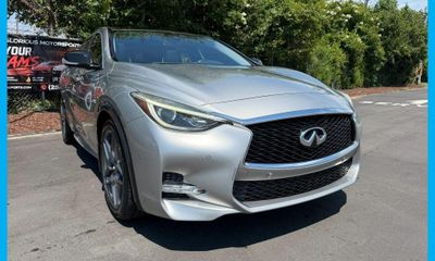 2018 Infiniti QX30 Sport
