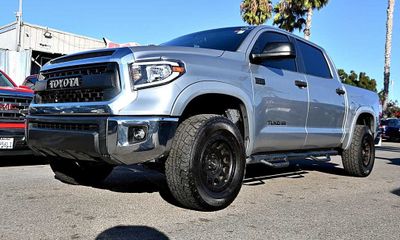 2017 Toyota Tundra SR5