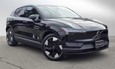 2026 Volvo EX30 Plus