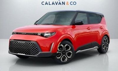2025 Nissan Kicks MPV SR