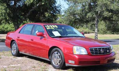 2004 Cadillac Deville Base