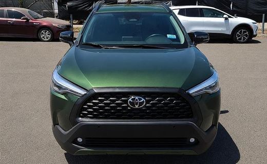2025 Toyota Corolla Cross XLE
