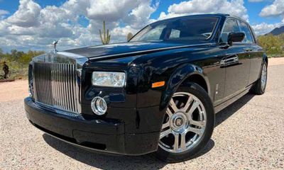 2004 Rolls-Royce Phantom Base