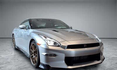2024 Nissan GT-R Premium