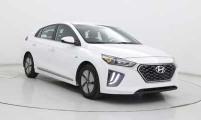 2020 Hyundai Ioniq SE