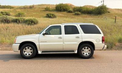 2002 Cadillac Escalade Luxury