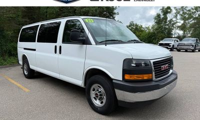 2025 GMC Savana LT EXT