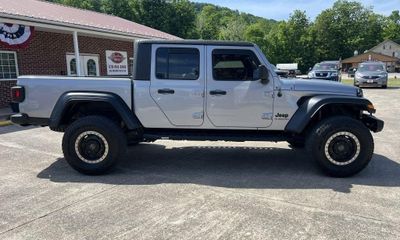 2020 Jeep Gladiator Sport